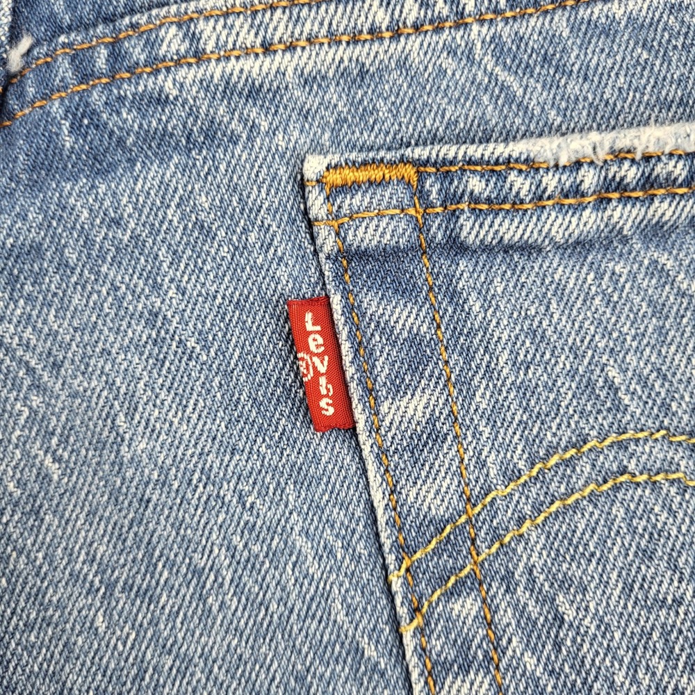Levis 501 Original High Rise Cut Off Denim Shorts Light Wash Blue W30 Dasiy - Picture 9 of 12
